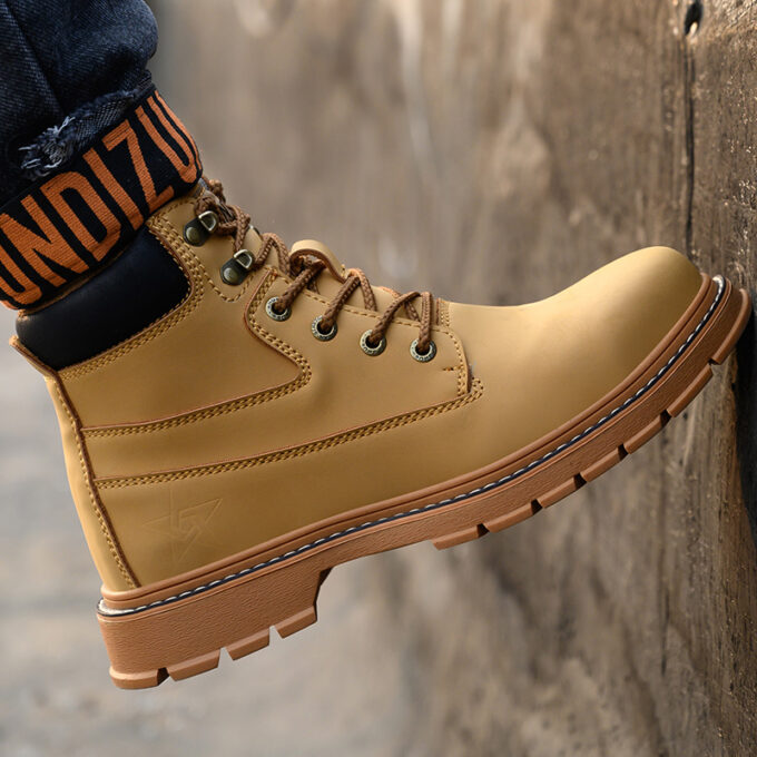 Armour 916 Safety Trainers Shoes