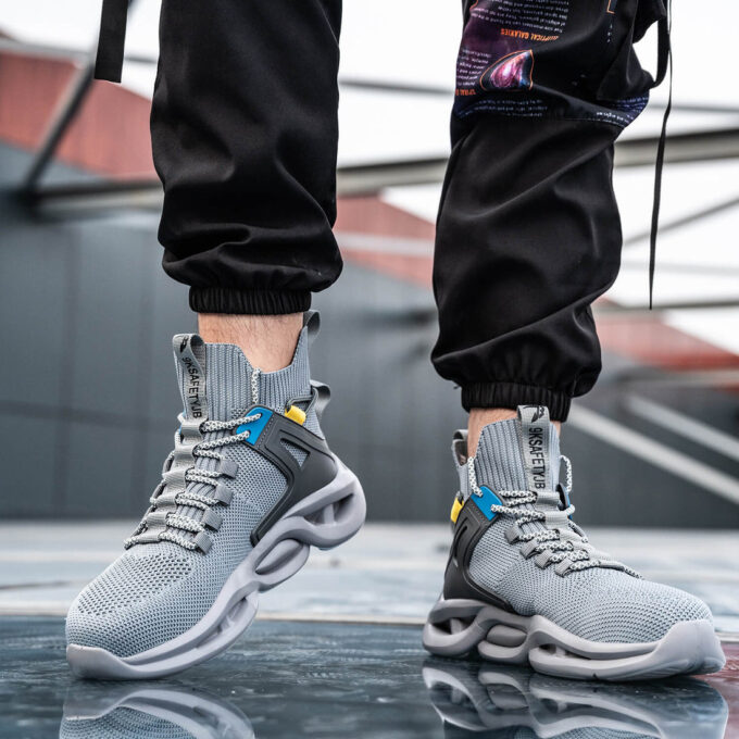 Flying 675 Comfortable High-Top Steel Toe Shoes